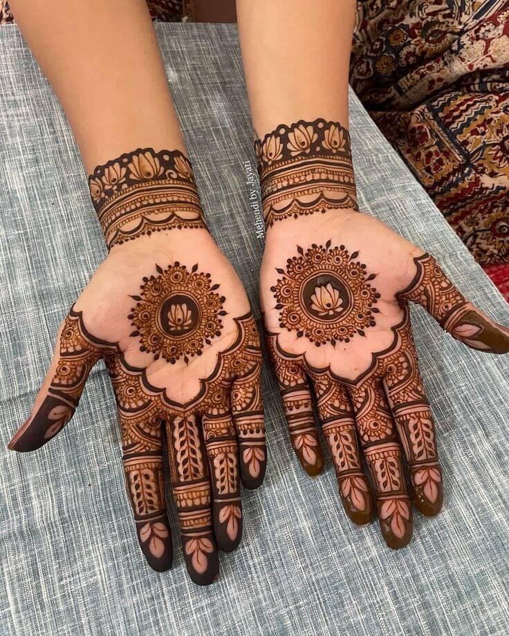 Simple Mehndi (Front Hand)